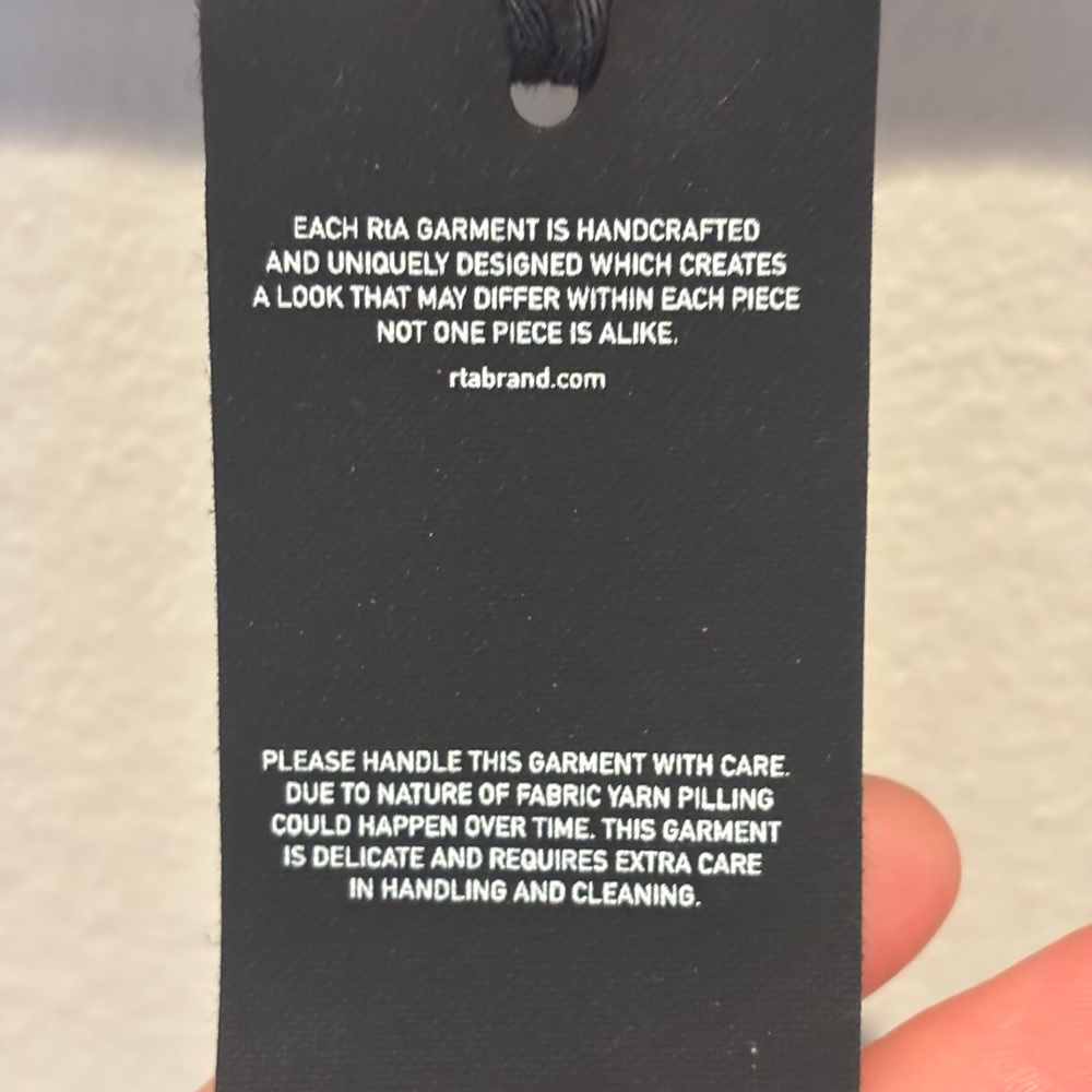 RtA Coral Crop Top 168 - Picture 4 of 5